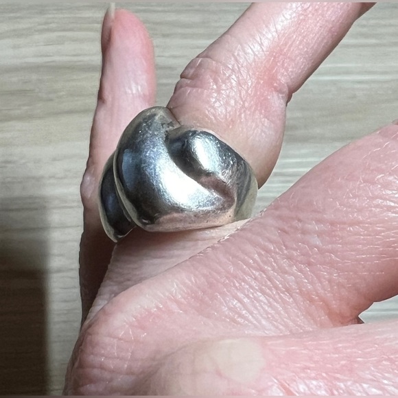 Vintage Heavy Handmade Designer Sterling Silver Modernist Scalloped Ring, Size 5 - Picture 10 of 11